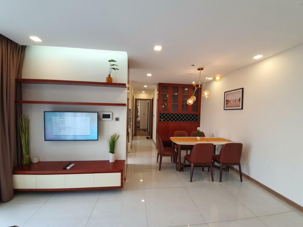 Homes By Christine - Vinhomes Central Park Ho-Chi-Minh-Stadt Exterior foto