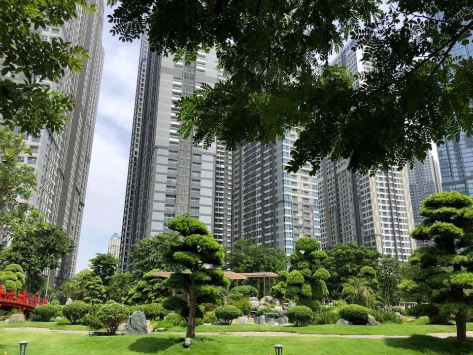 Homes By Christine - Vinhomes Central Park Ho-Chi-Minh-Stadt Exterior foto